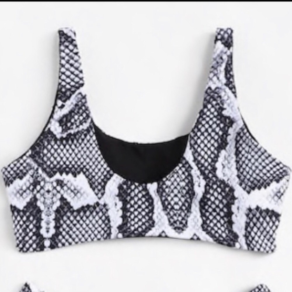 ROMWE bikini top - Picture 3 of 5